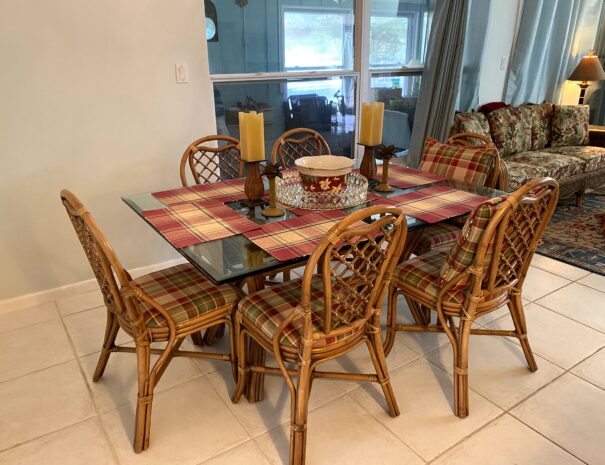 Formal dining area is great for family dinners.  Seating for six